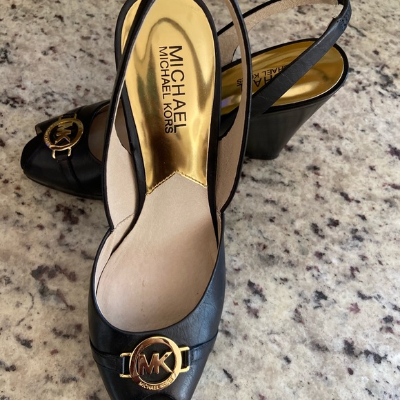 Sandals 👡 Used - Picture 2 of 3